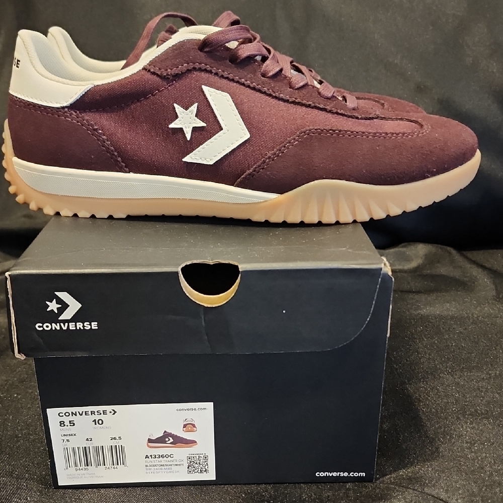 Converse Burgundy Sneakers